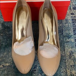 Coach patent leather beige pumps. Size 7.5